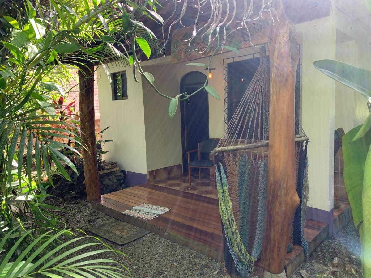 Cabinas Tito 卡维塔 外观 照片