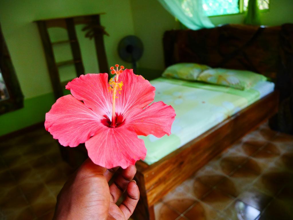 Cabinas Tito 卡维塔 外观 照片